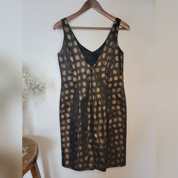 FAIRWEATHER Retro Black and Gold circle pattern mini dress V-neck. Zip up. - Picture 2 of 9